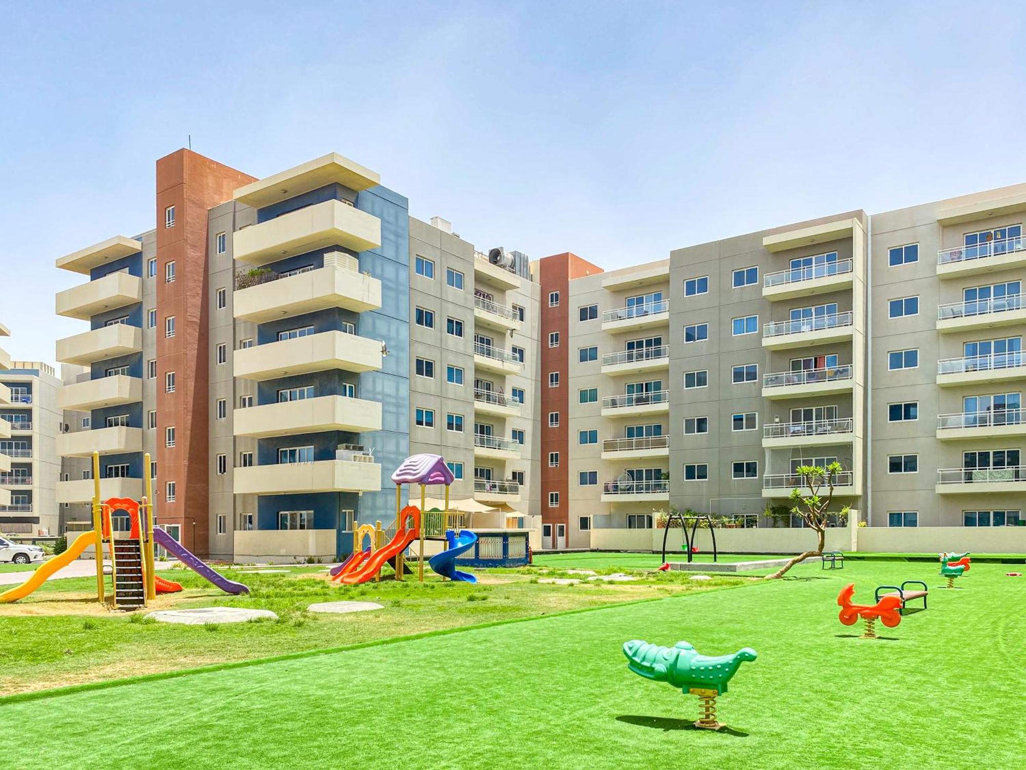 Modern Oasis - Elegant Cave - Family Heaven - Designer's Paradise - 10 Min Away From Airport, Yas Island, Formula 1, Ferrari World, Seaworld, Warner Bros World Abu Dhabi